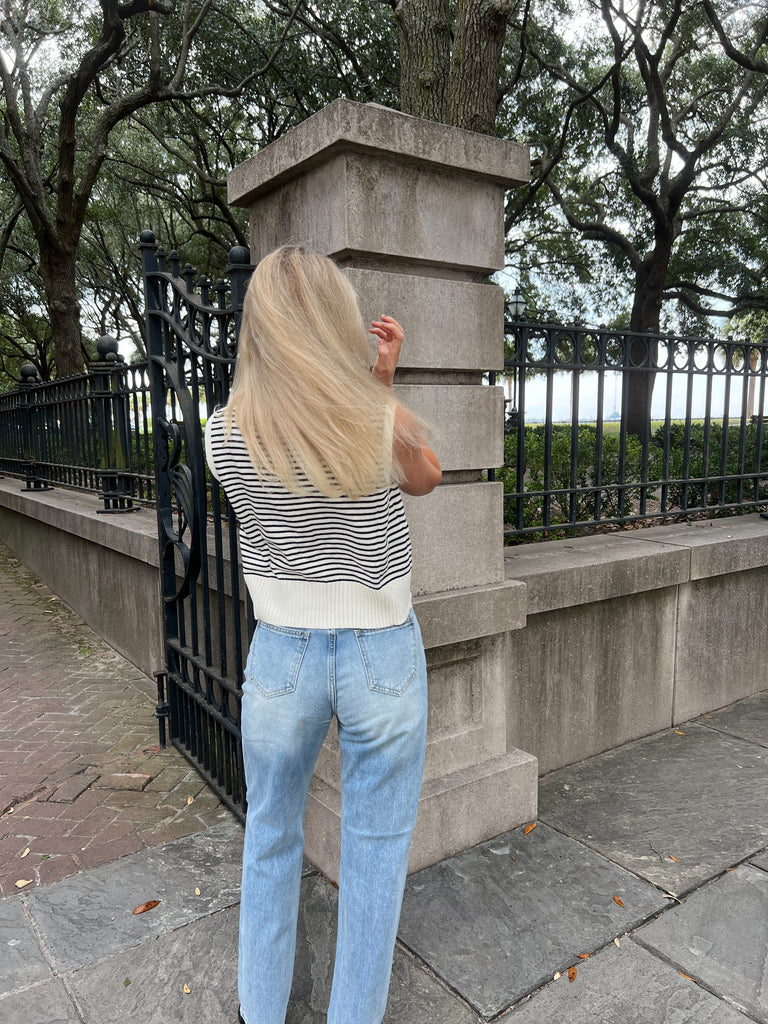 straight leg denim jeans, light wash straight leg denim jeans, blonde palm boutique