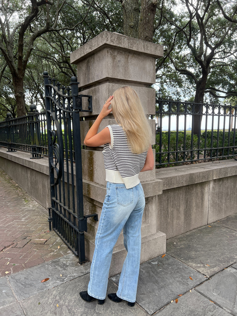 straight leg denim jeans, light wash straight leg denim jeans, blonde palm boutique